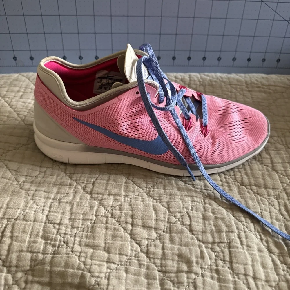 CLEAN Nike Free TR Fit 5.0 Training Running Shoe Womens 10 Pink